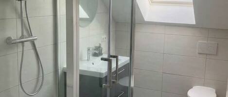 Een douche, een haardroger