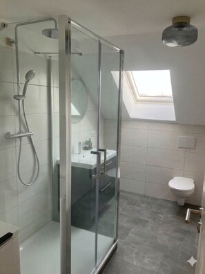 Shower, hair dryer - Dachkoje Kuebo - zentral, strandnah & absolut ruhig! (Kühlungsborn)