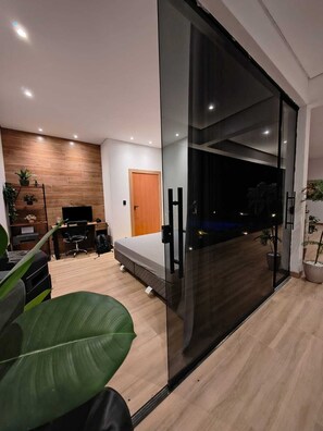 2 dormitorios y Internet