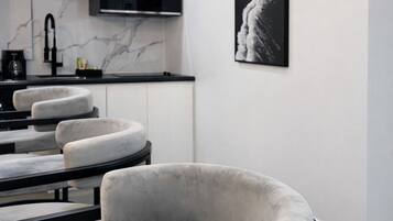 Iron/ironing board, free WiFi