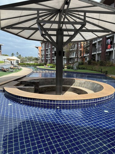 Charming 1-bedroom Apartment Near Bangrak Beach