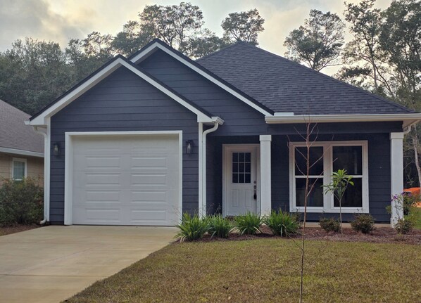 Unclassified image, 1 of 20, button - Home Walking distance to Perdido Beach Park + Kayak, Sleeps7 (Perdido Beach)