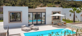 The Palms Resort 2BR Villa Dream Five with Pool