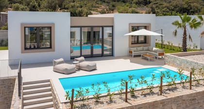 The Palms Resort 2BR Villa Dream Five with Pool