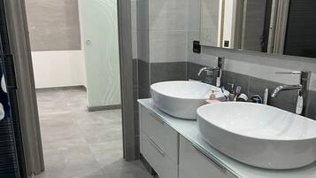 Doccia, soffione a pioggia