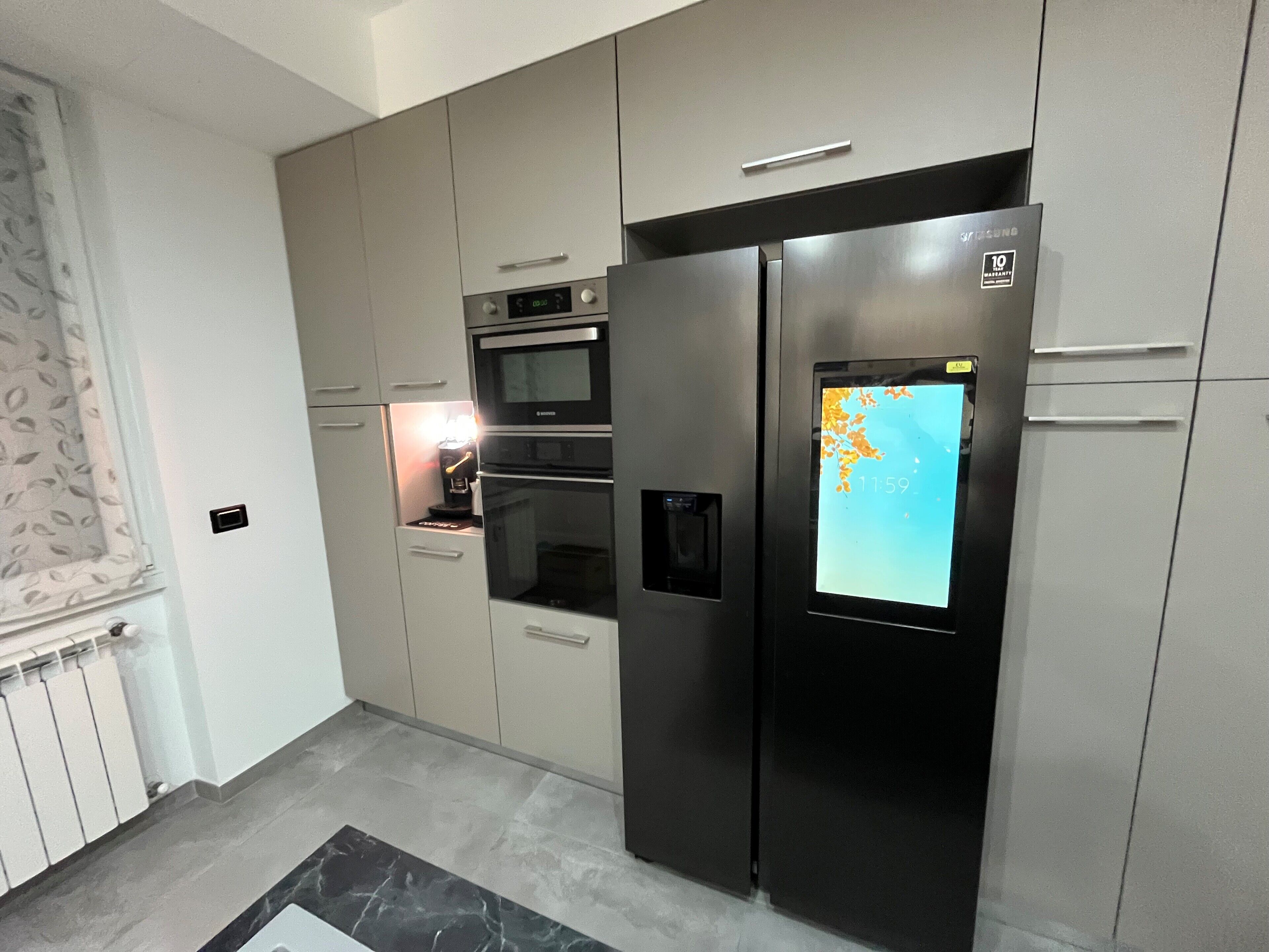 ตู้เย็น, ไมโครเวฟ, เตาประกอบอาหาร, เครื่องชงกาแฟเอสเปรสโซ