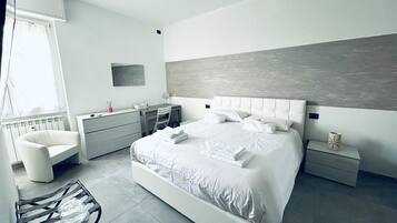 Camera Comfort, vista città | Lenzuola Frette, biancheria da letto di alta qualità