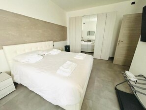 Deluxe Double Room, City View | Frette Italian sheets, premium bedding, down duvets