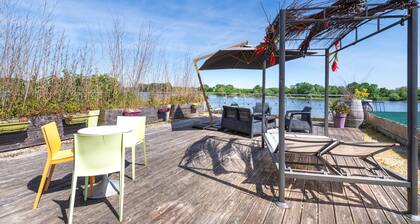 Apartment at the Confluence