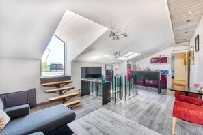 Luokittelematon kuva, 2 kautta 9, painike