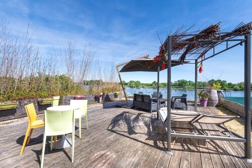 Superb Apartment with Terrace and View of the Loire Confluence