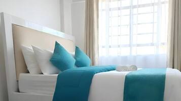 3 bedrooms, iron/ironing board, WiFi, bed sheets