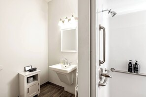Towels - Tropical Hideaway — Best Location- Walkable East Nashville (Nashville)