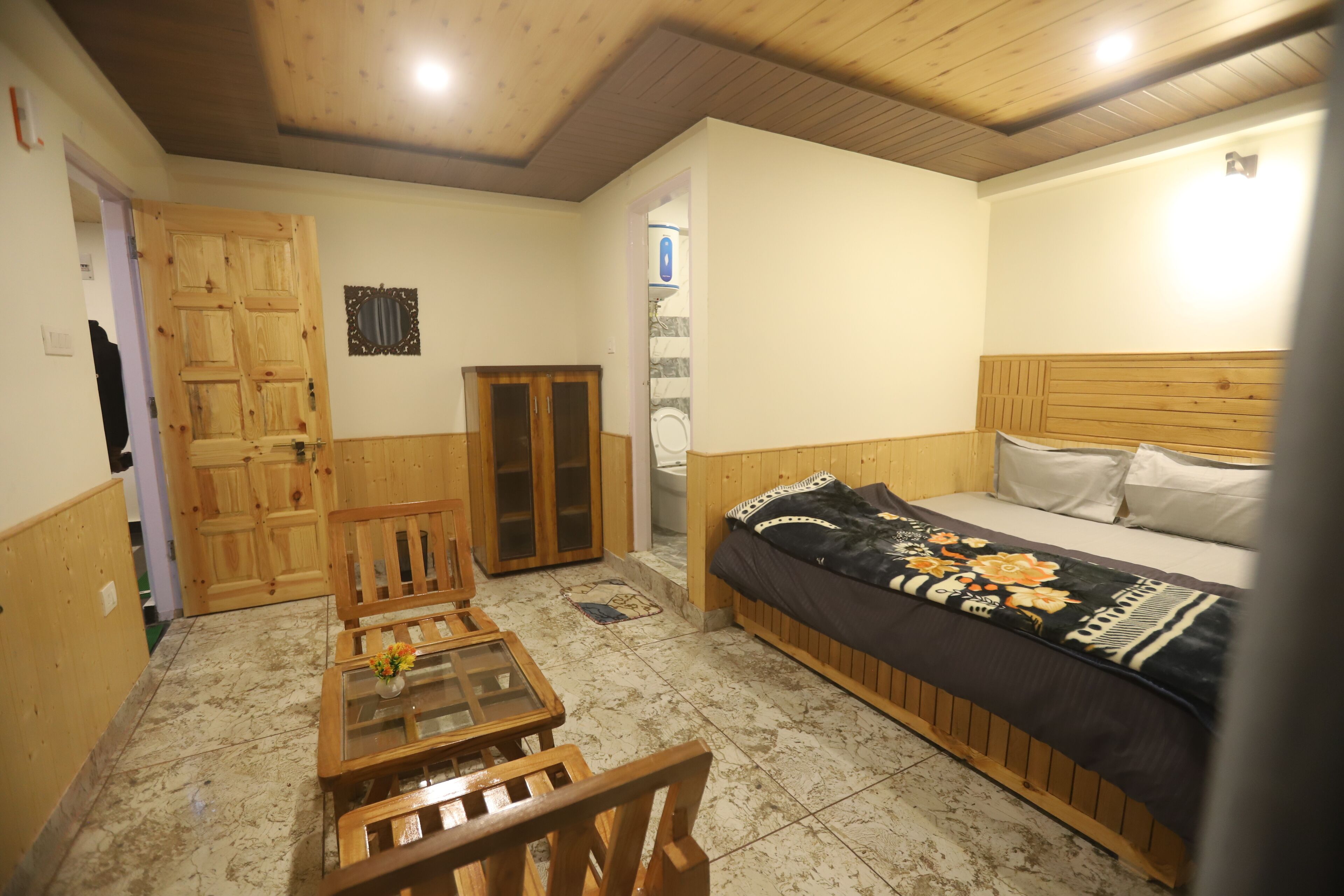 Quarto solteiro luxo, sacada, vista para a montanha