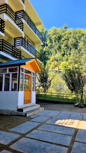 صورة غير مصنفة، 3 من 26، زرّ