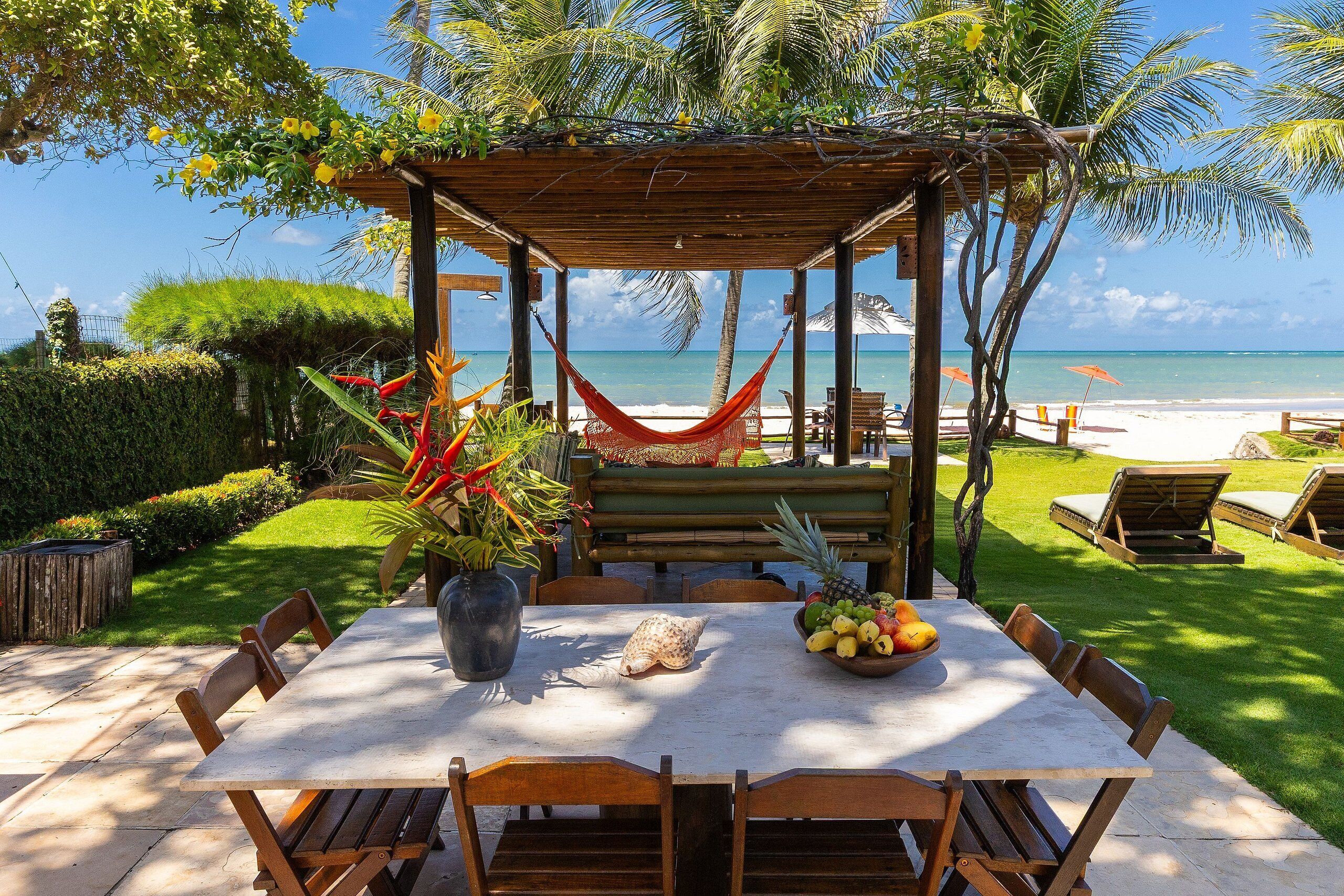 Basic Chalet | Outdoor dining