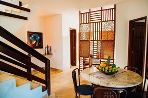 Imagen sin descripción, 3 de 118, botón