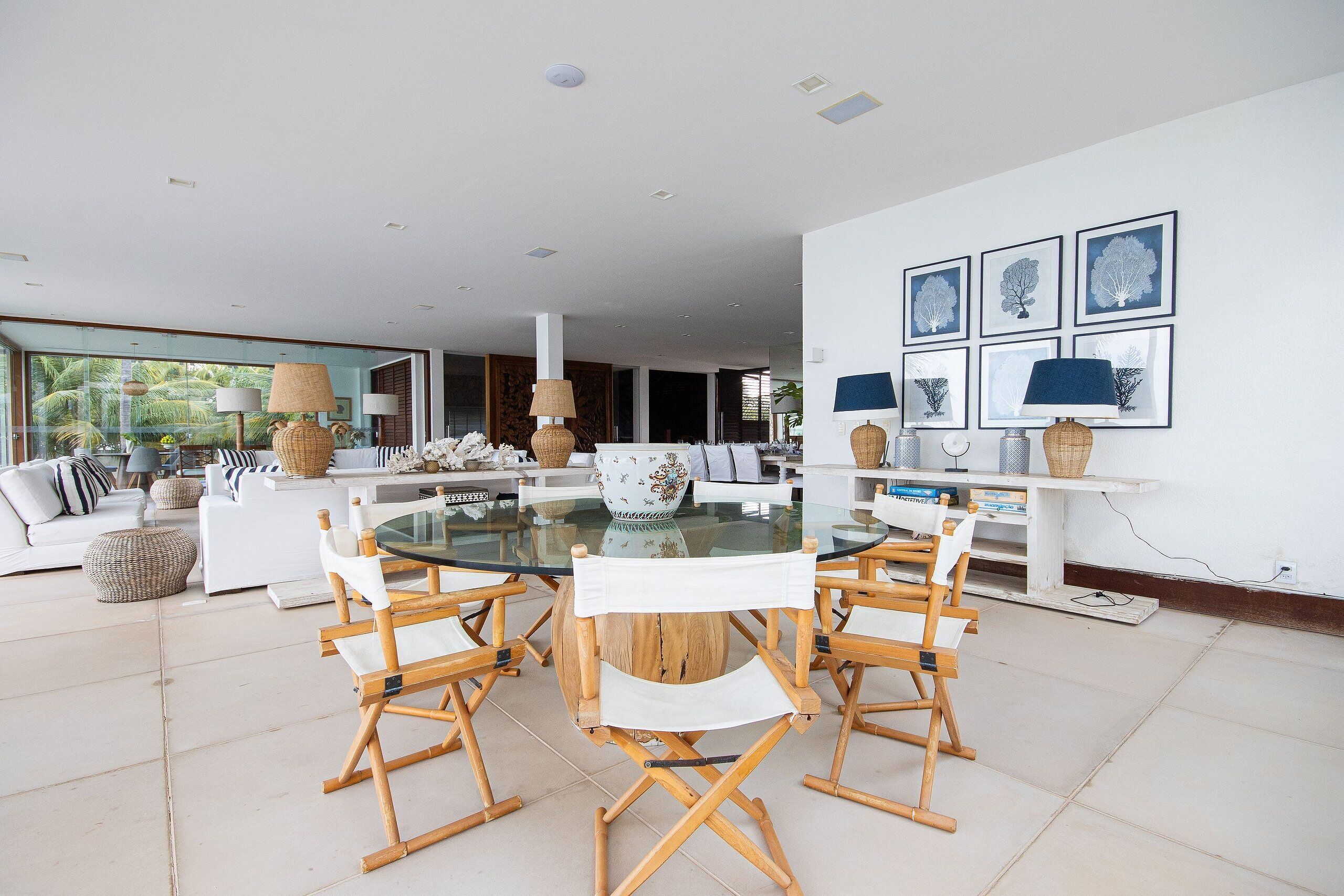 Basic Chalet | Dining