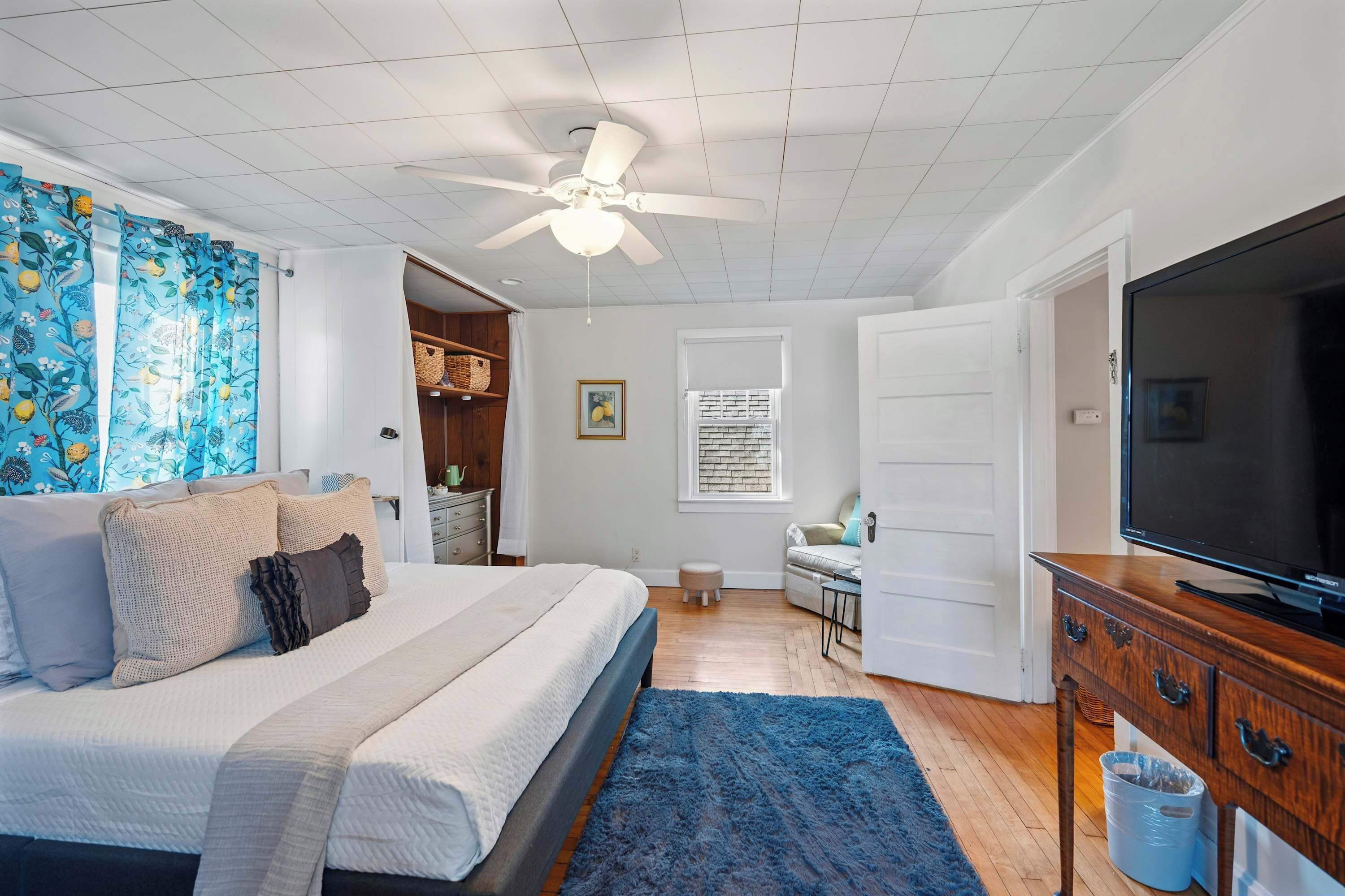 3 chambres, décoration personnalisée, ameublement personnalisé, bureau