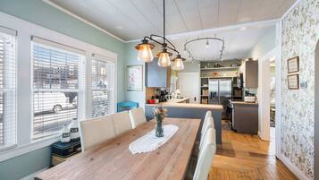 House, Multiple Beds, Patio, Garden View (Grandma’s House) | Living area