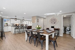 Dining - Berthoud Basecamp | Private Hot Tub & Backyard Oasis (Berthoud)