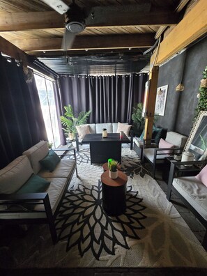 Uklassifisert bilde, 3 av 12, knapp