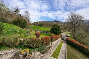 Property grounds - Texu Apartment with Mountain Views, Private Terrace and Wi-Fi (Con)