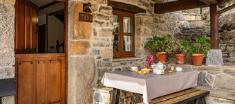 Texu Apartment with Mountain Views, Private Terrace and Wi-Fi