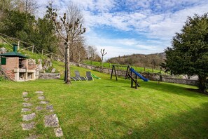Children’s area - Texu Apartment with Mountain Views, Private Terrace and Wi-Fi (Con)