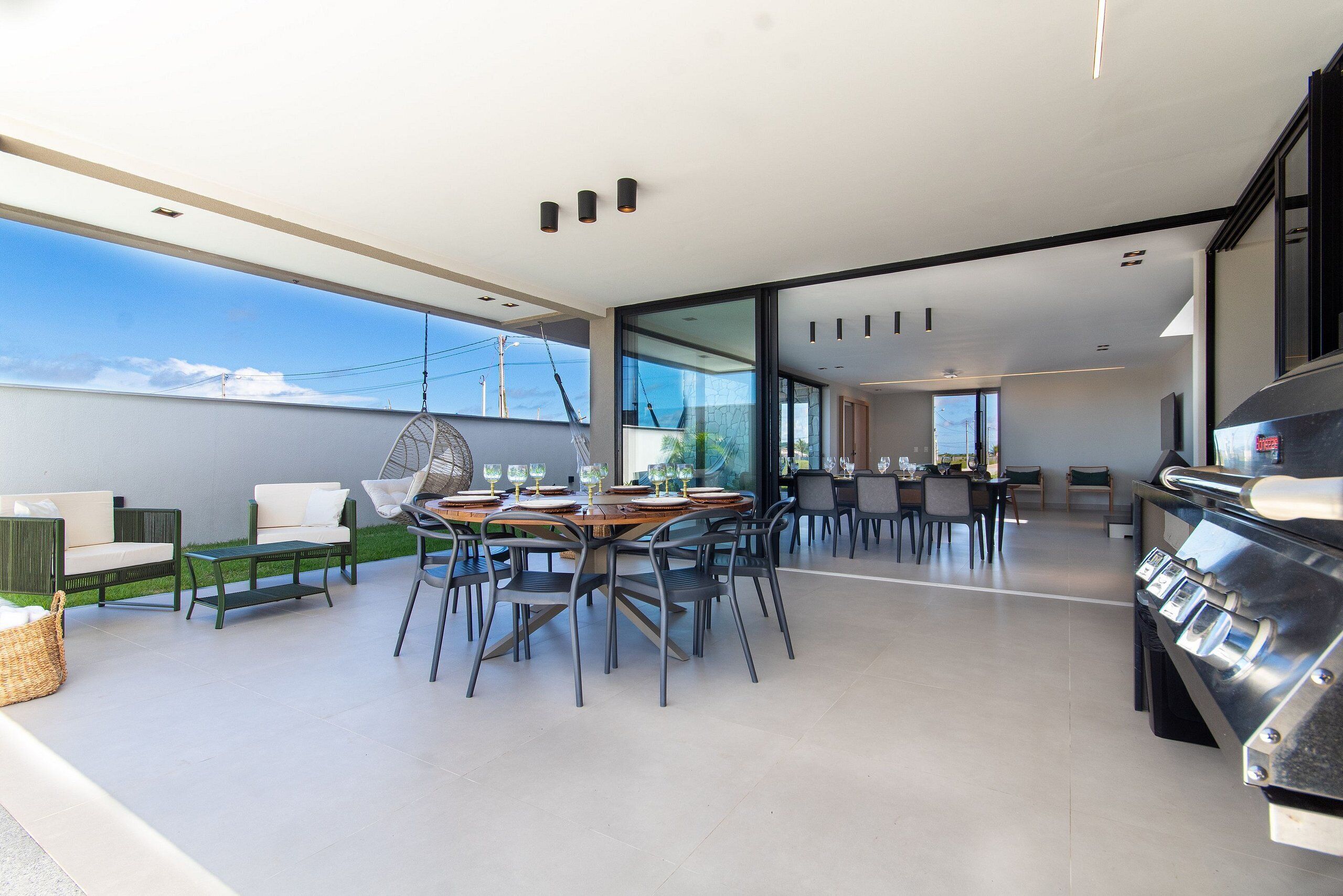 Basic Chalet | Outdoor dining
