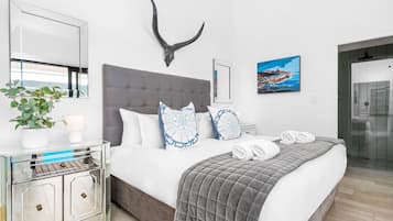 House (6 Bedrooms) | Interior