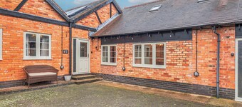 Pools Cottage 14 - Stable House