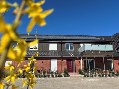 Ferienwohnung 6 Personen, Nähe Cloppenburg, Schlafzimmer mit TV und Einzelbetten