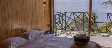 Suite, Balcony, Lake View