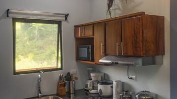 Basic Quadruple Room, Mountain View