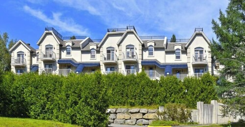 Alpina Condo 3109 | Cozy Retreat in St-Sauveur