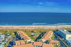 On the beach - Tastefully Appointed Ground Floor Condo Just Steps From Beach Access! (St. Augustine Beach)