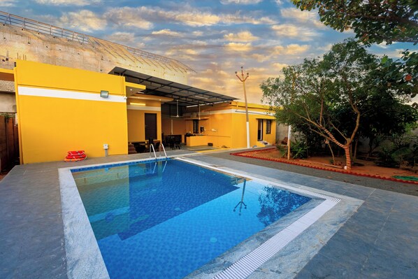 Outdoor pool - Welcome Grand Villa with Private Pool (Vanur)