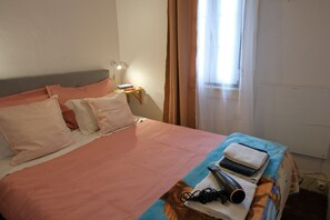 1 bedroom, iron/ironing board, WiFi, bed sheets - São Miguel Apartment´s (Lisboa)
