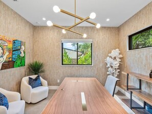 Meeting facility - New construction 4-bedroom villa amazing location in Fort Lauderdale (Fort Lauderdale)