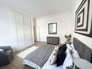 3 chambres, fer et planche à repasser, Wi-Fi, literie fournie