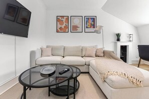 Unclassified image, 5 of 18, button - Hyde Park - 1 Bed - Central London (C) (London)