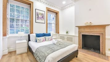 3 habitaciones, tabla de planchar con plancha, wifi y ropa de cama