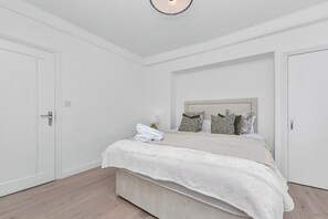 4 間睡房、熨斗/熨衫板、Wi-Fi、床單