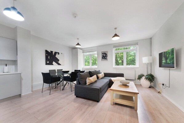 Unclassified image, 1 of 21, button - 2 Bed Apartment- Finsbury Park Station (B) (London)