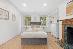 Unclassified image, 2 of 18, button - 2 Bed Piccadilly Apartment (3) (St. James's)