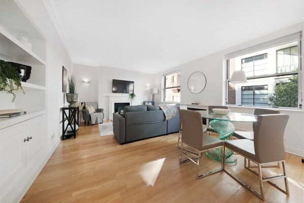 Unclassified image, 1 of 29, button - Mayfair Mews Apartment- 2 Bed (2) (London)