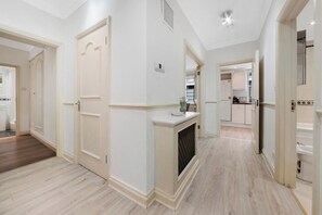 Interior - Mayfair Mews Apartment- 2 Bed (3) (London)