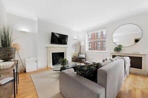 Unclassified image, 2 of 32, button - Mayfair Mews Apartment- 2 Bed (3) (London)