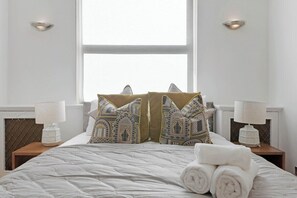 3 室のベッドルーム、アイロン / アイロン台、WiFi、ベッドシーツ